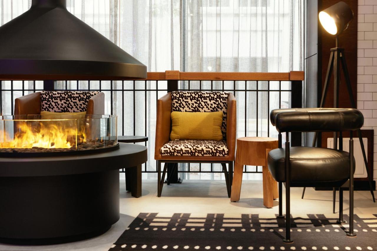 Moxy Richmond Downtown Hotel Екстериор снимка