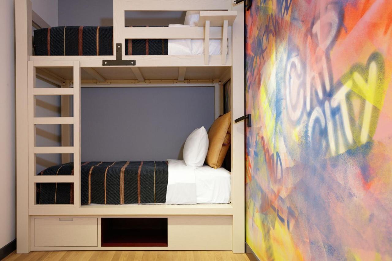 Moxy Richmond Downtown Hotel Екстериор снимка