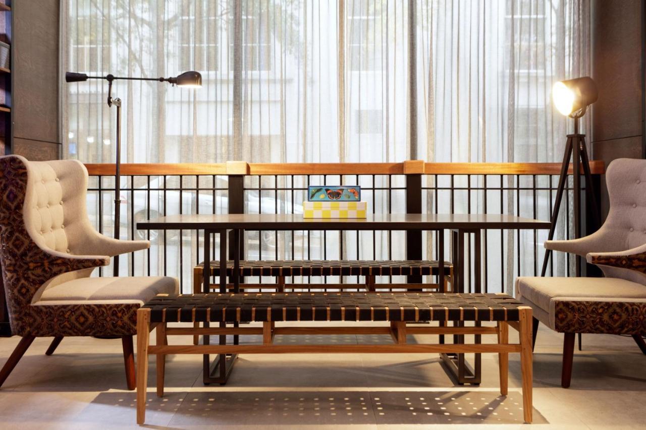 Moxy Richmond Downtown Hotel Екстериор снимка