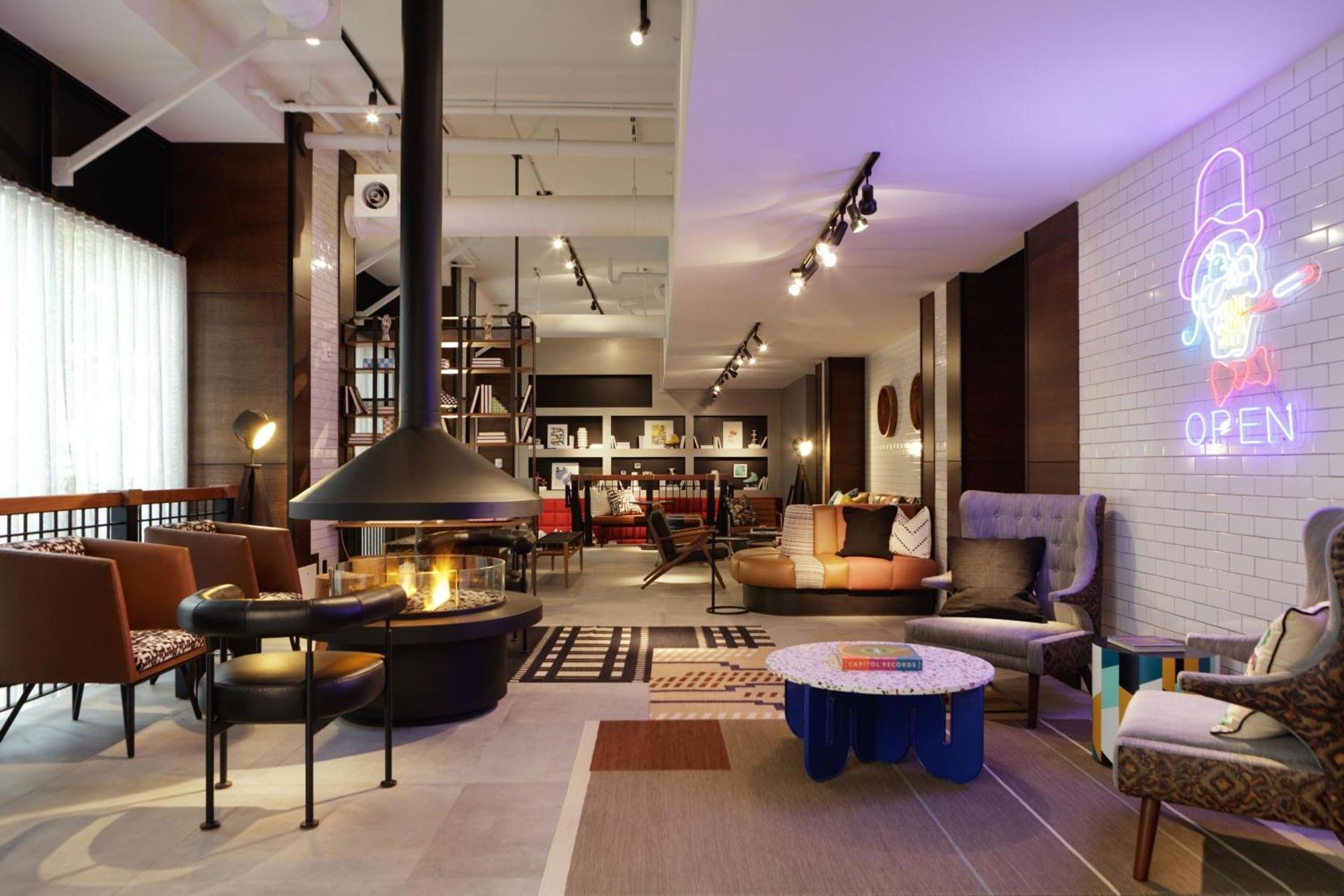 Moxy Richmond Downtown Hotel Екстериор снимка