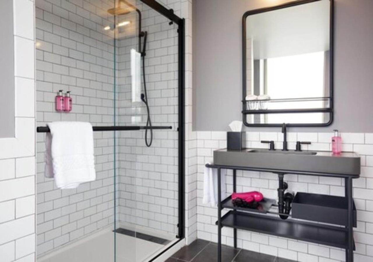 Moxy Richmond Downtown Hotel Екстериор снимка